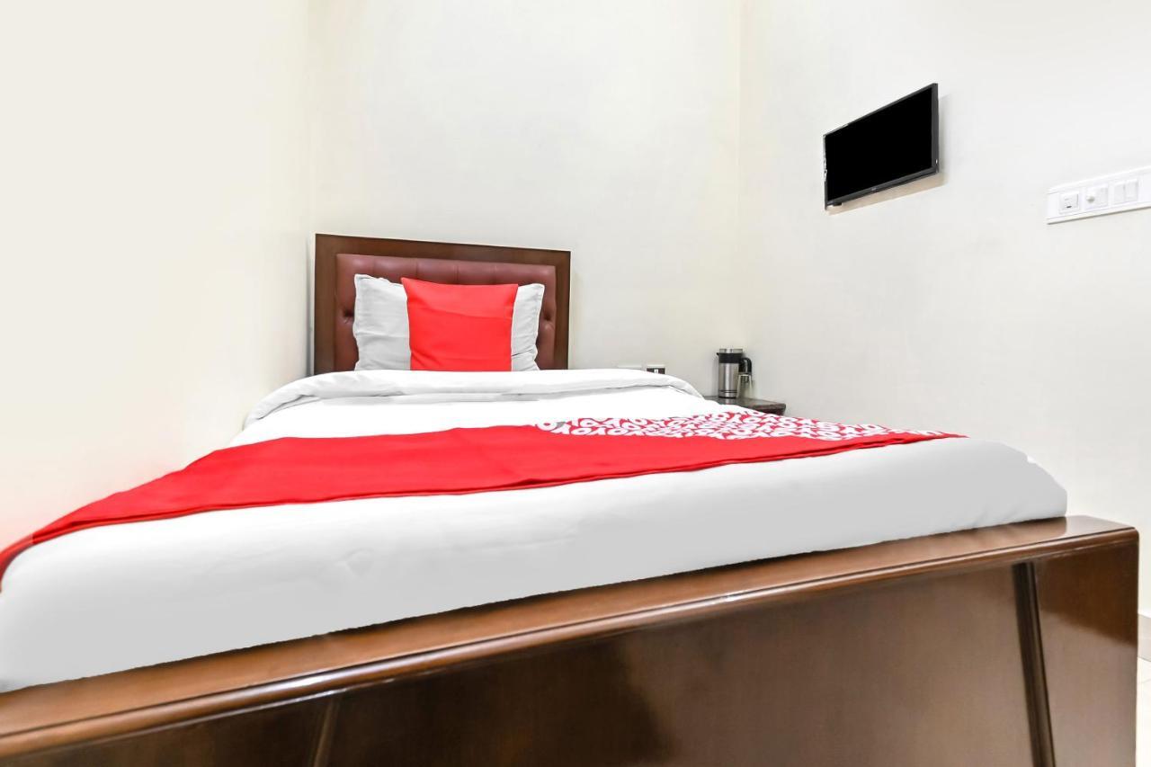 Oyo 49672 Hotel Galaxy Moradabad Esterno foto