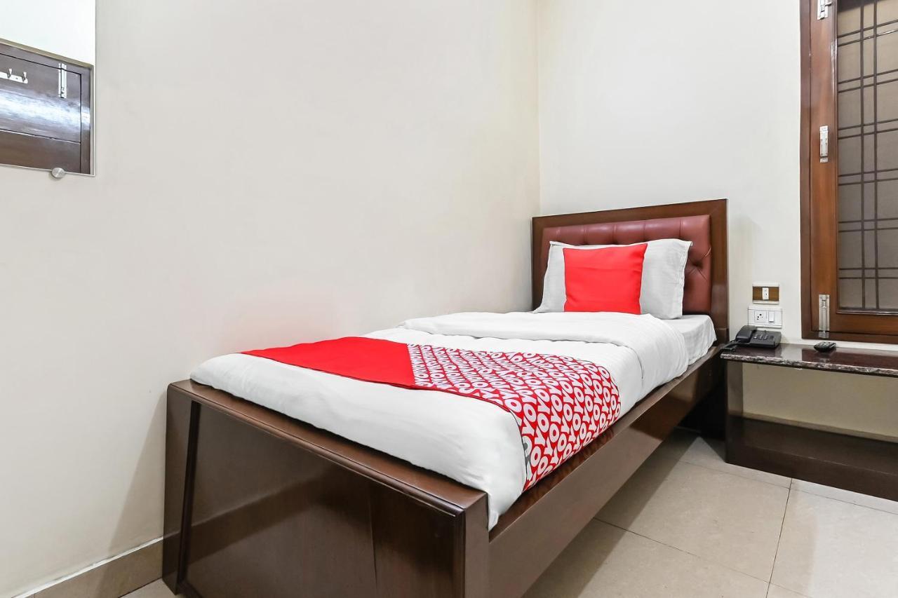 Oyo 49672 Hotel Galaxy Moradabad Esterno foto