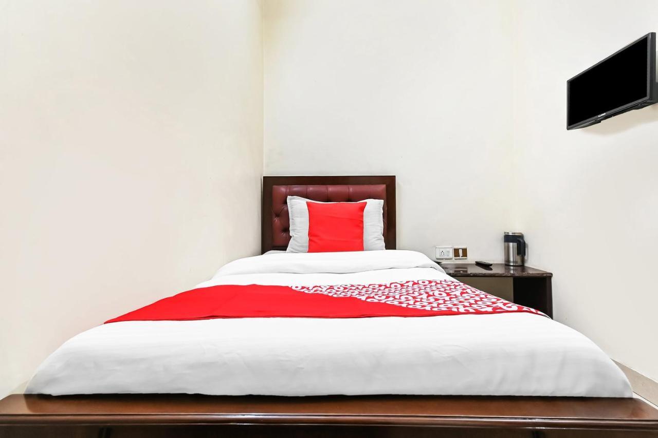 Oyo 49672 Hotel Galaxy Moradabad Esterno foto